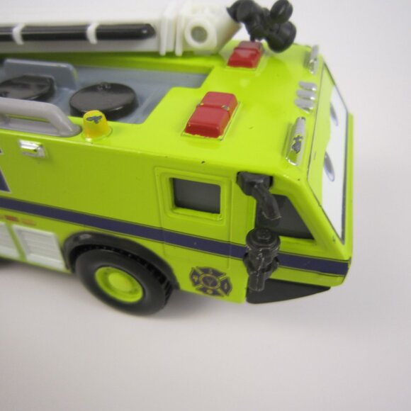 Disney Pixar Planes Fire Rescue Ryker Deluxe Diecast Fire truck TMST 6.25" Long - Picture 7 of 11